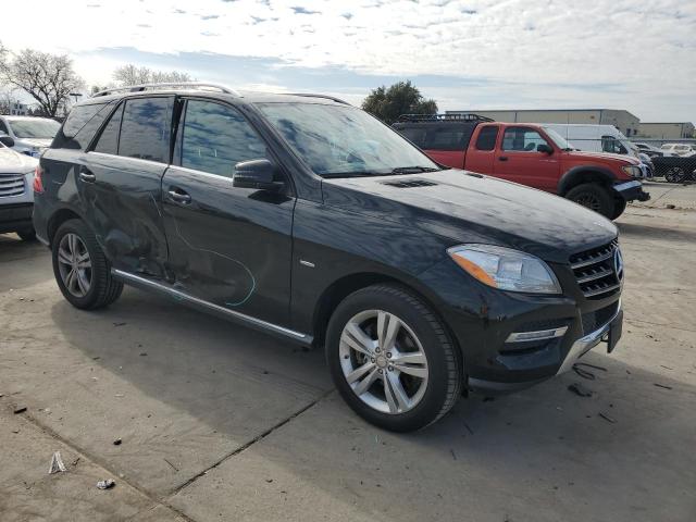 4JGDA5HB7CA022556 - 2012 MERCEDES-BENZ ML 350 4MATIC BLACK photo 4