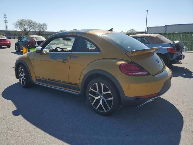 3VWS17AT2HM615713 - 2017 VOLKSWAGEN BEETLE DUNE GOLD photo 2