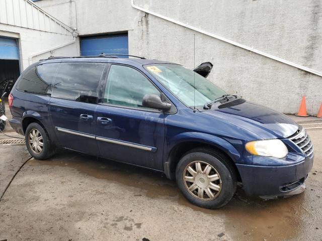 2C8GP54LX5R400137 - 2005 CHRYSLER TOWN & COU TOURING ლურჯი ფოტო 4