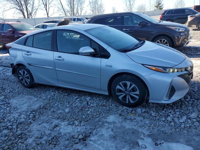JTDKARFP9H3063641 - 2017 TOYOTA PRIUS PRIM 银色 照片 4