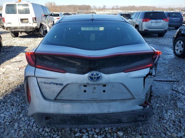 JTDKARFP9H3063641 - 2017 TOYOTA PRIUS PRIM 银色 照片 6