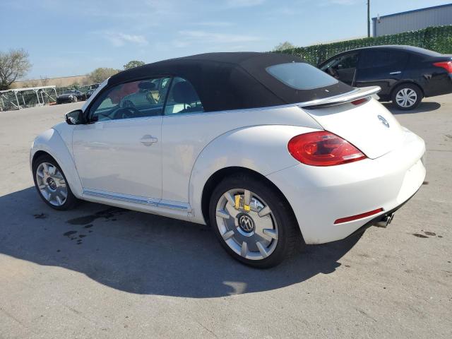 3VW5P7AT8DM805179 - 2013 VOLKSWAGEN BEETLE WHITE photo 2