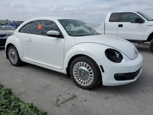 3VWJ17AT5EM645862 - 2014 VOLKSWAGEN BEETLE WHITE photo 4