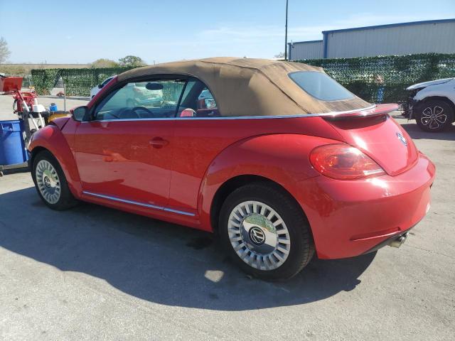 3VW5X7AT0DM825880 - 2013 VOLKSWAGEN BEETLE RED photo 2