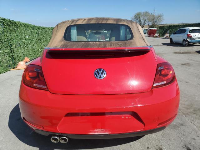 3VW5X7AT0DM825880 - 2013 VOLKSWAGEN BEETLE RED photo 6