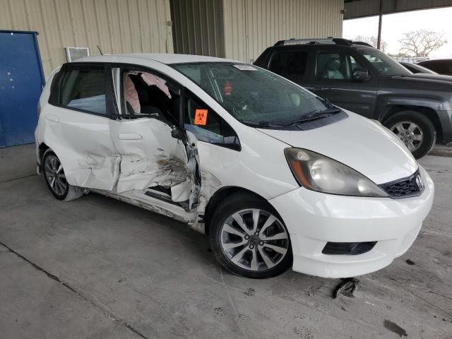 JHMGE8H56DC008766 - 2013 HONDA FIT SPORT WHITE photo 4