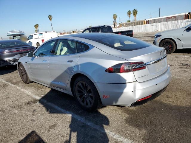 5YJSA1E2XJF269275 - 2018 TESLA MODEL S SILVER photo 2