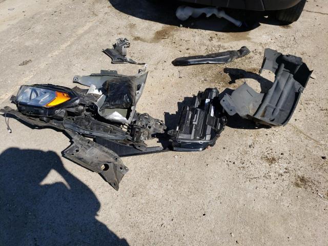 MAJ3P1TE8JC237895 - 2018 FORD ECOSPORT SE 银色 照片 12