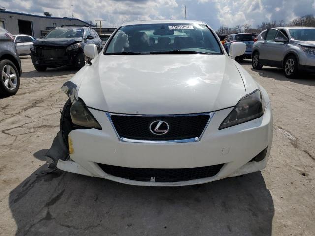 JTHBE262662000241 - 2006 LEXUS IS 350 WHITE photo 5