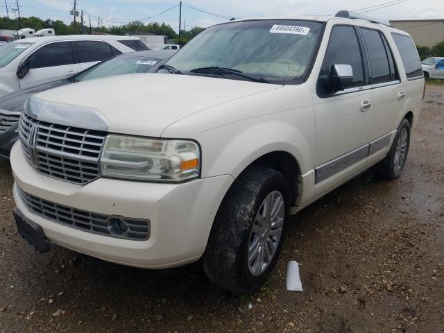 5LMFU27567LJ07034 - 2007 LINCOLN NAVIGATOR WHITE photo 2