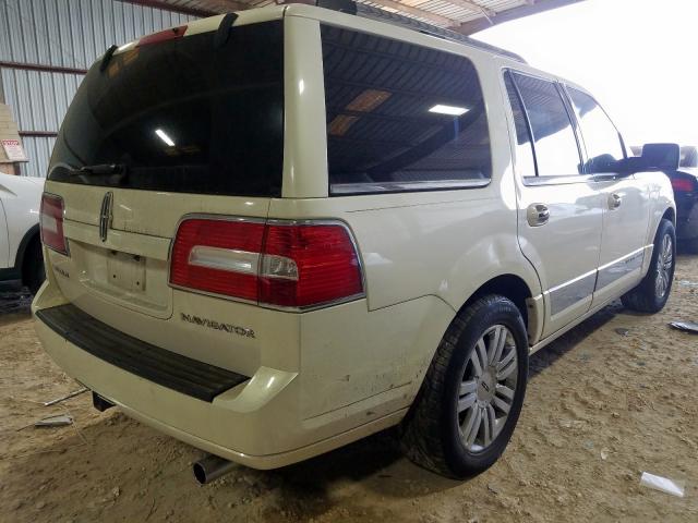 5LMFU27567LJ07034 - 2007 LINCOLN NAVIGATOR WHITE photo 4