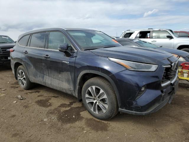 5TDHBRCH5MS522399 - 2021 TOYOTA HIGHLANDER HYBRID XLE BLUE photo 4