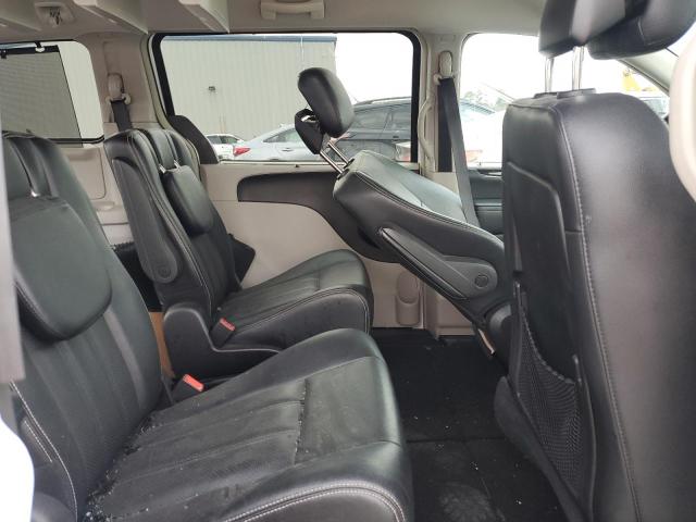 2C4RC1CGXGR283648 - 2016 CHRYSLER TOWN & COU TOURING L WHITE photo 11