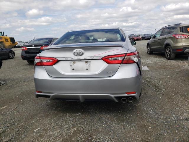 JTNB11HK0J3020827 - 2018 TOYOTA CAMRY L SILVER photo 6