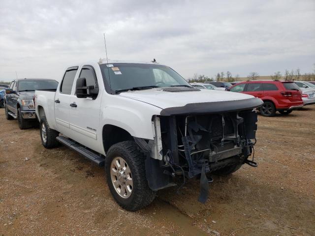 1GT120CG6EF108571 - 2014 GMC SIERRA K2500 SLE WHITE photo 4