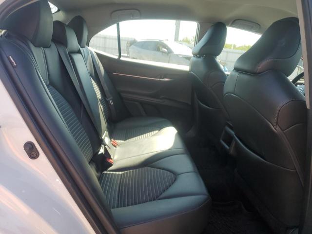 4T1G11AK7PU750009 - 2023 TOYOTA CAMRY SE NIGHT SHADE WHITE photo 10