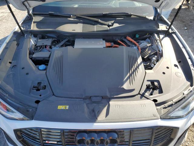 WA1VABGE9NB040096 - 2022 AUDI E-TRON CHRONOS WHITE photo 12