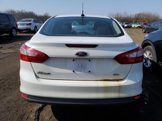 1FAHP3H23CL339771 - 2012 FORD FOCUS SEL WHITE photo 6