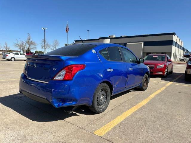 3N1CN7APXHL865675 - 2017 NISSAN VERSA S BLUE photo 4