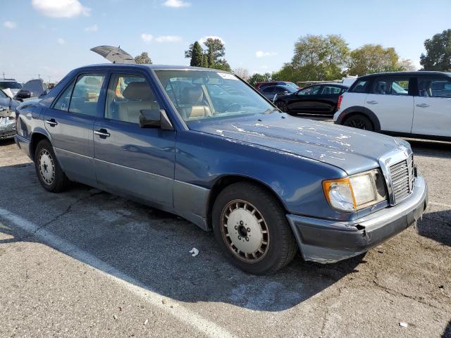 WDBEA30D8NB689433 - 1992 MERCEDES-BENZ 300 E BLUE photo 4