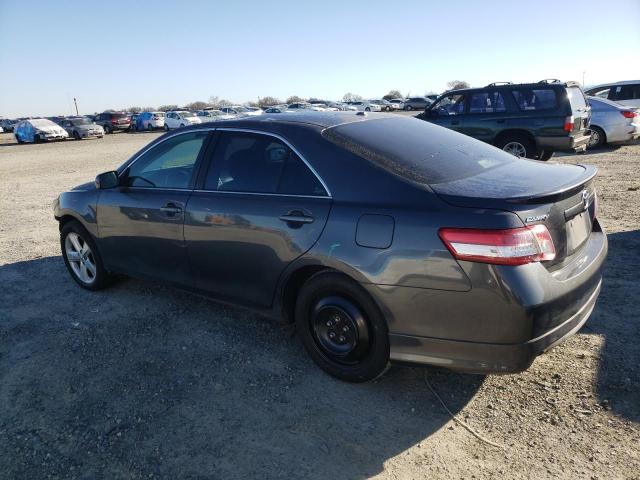 4T1BF3EK0AU090968 - 2010 TOYOTA CAMRY BASE GRAY photo 2