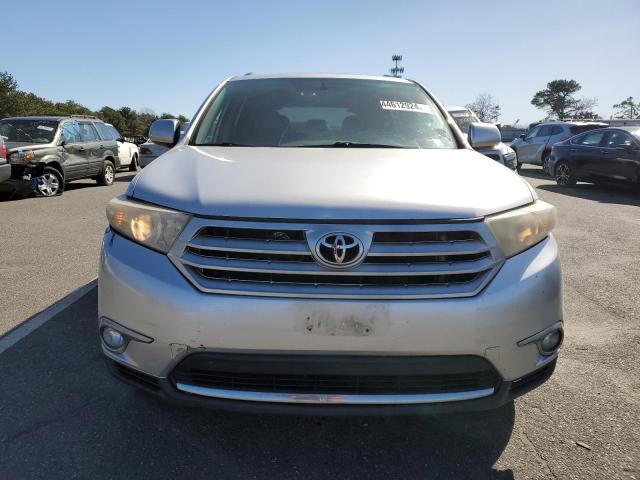 5TDBK3EH7DS192782 - 2013 TOYOTA HIGHLANDER BASE SILVER photo 5