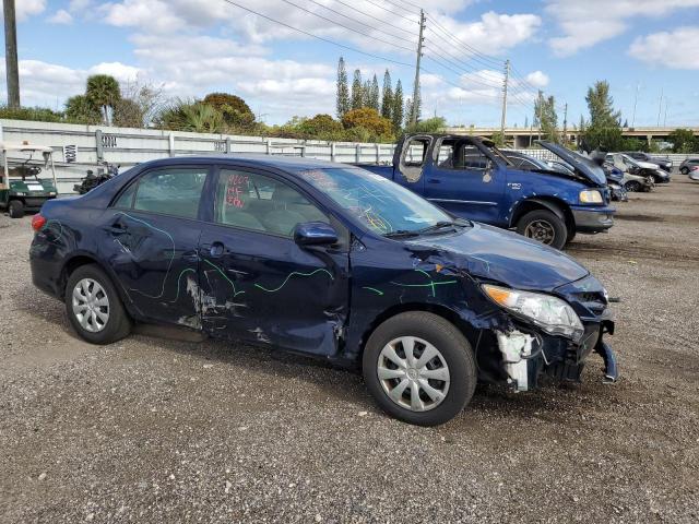 2T1BU4EE4DC125930 - 2013 TOYOTA COROLLA 4D BASE BLUE photo 4