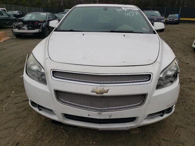 1G1ZK577X9F119551 - 2009 CHEVROLET MALIBU LTZ WHITE photo 5