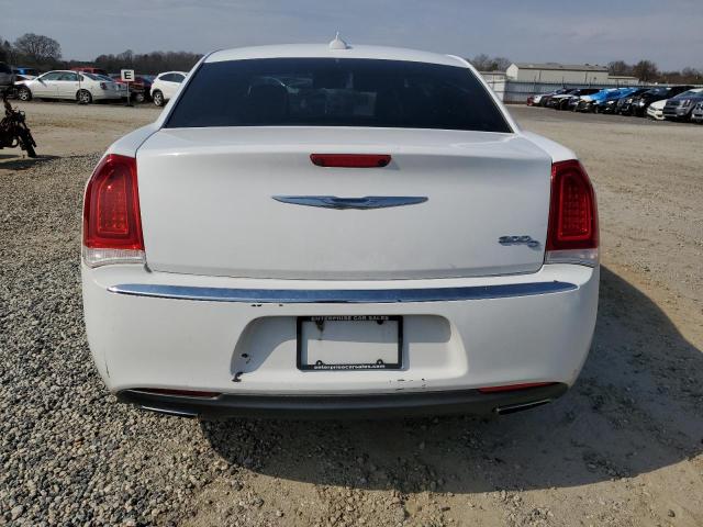 2C3CCAEG0HH564761 - 2017 CHRYSLER 300C WHITE photo 6