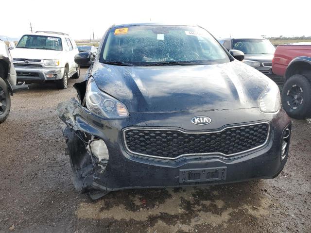 KNDPMCAC5J7365778 - 2018 KIA SPORTAGE LX BLACK photo 5