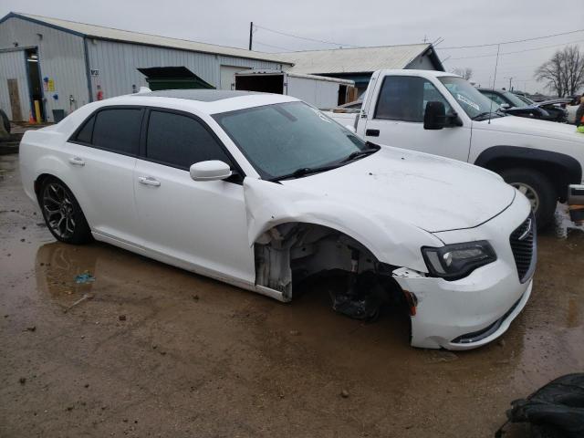 2C3CCABG6GH295197 - 2016 CHRYSLER 300 S WHITE photo 4