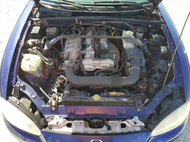 JM1NB353X30306261 - 2003 MAZDA MX-5 MIATA BASE BLUE photo 11
