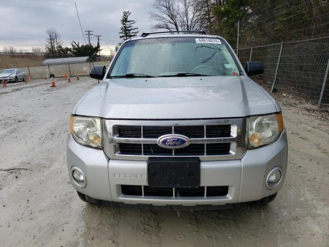 1FMCU93Z08KB14138 - 2008 FORD ESCAPE XLT SILVER photo 5