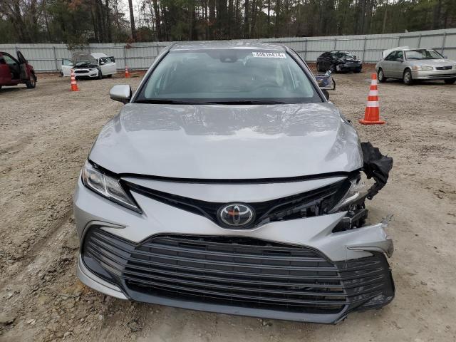 4T1C11AK0PU795906 - 2023 TOYOTA CAMRY LE GRAY photo 5