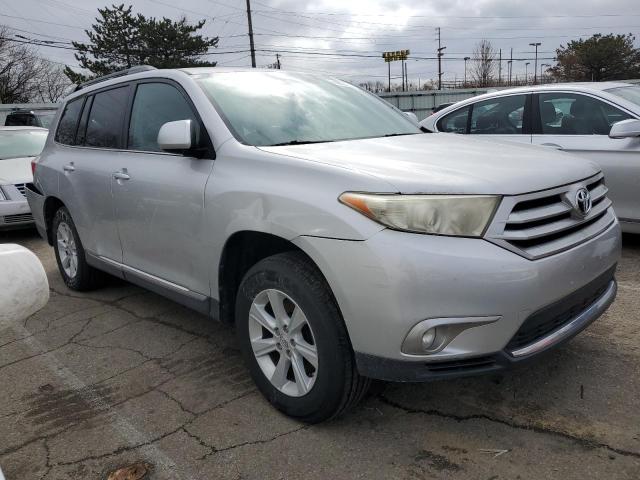 5TDBK3EH9BS073631 - 2011 TOYOTA HIGHLANDER BASE Argent photo 4