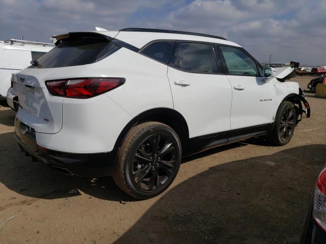 3GNKBJRS0KS684449 - 2019 CHEVROLET BLAZER RS WHITE photo 3