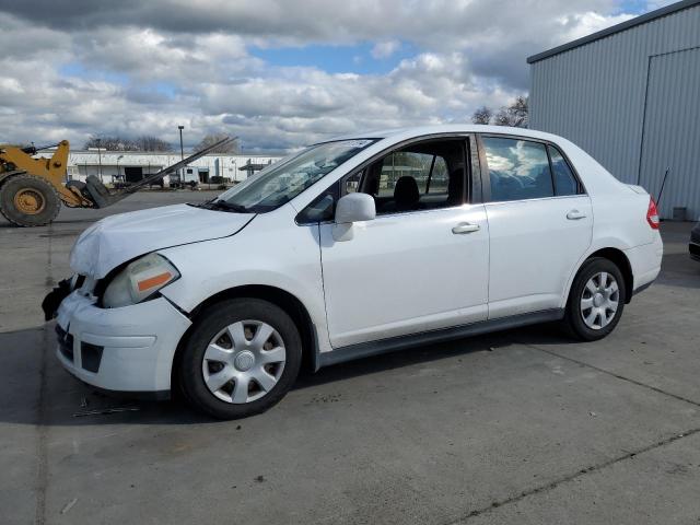 3N1BC11E38L453935 - 2008 NISSAN VERSA S WHITE photo 1