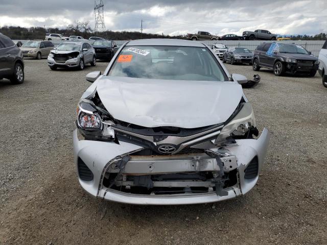 VNKKTUD32FA043552 - 2015 TOYOTA YARIS SILVER photo 5