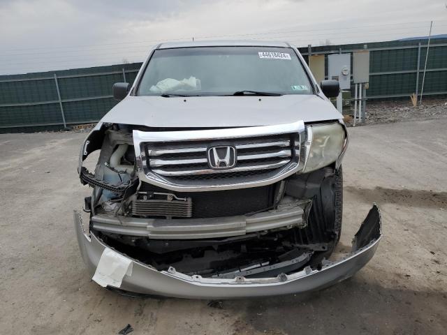 5FNYF4H29CB037665 - 2012 HONDA PILOT LX SILVER photo 5