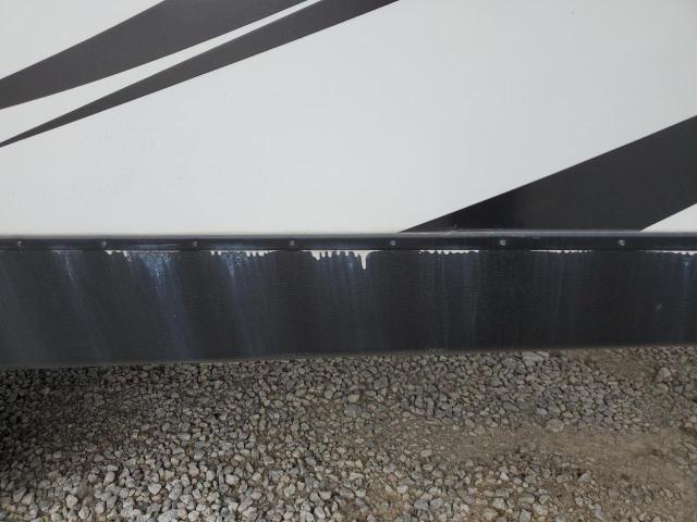 4YDT32925JK418190 - 2018 KEYSTONE PASSPORT CREAM photo 9