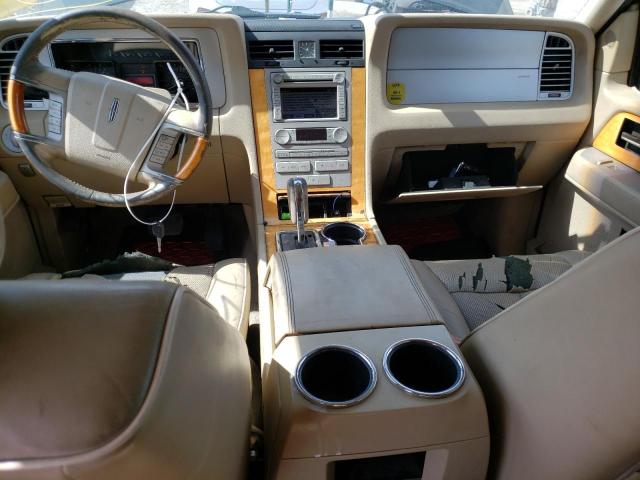 5LMFU28547LJ04163 - 2007 LINCOLN NAVIGATOR შავი ფოტო 8
