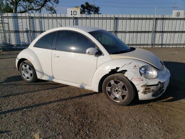 3VWPG3AG4AM005091 - 2010 VOLKSWAGEN NEW BEETLE WHITE photo 4