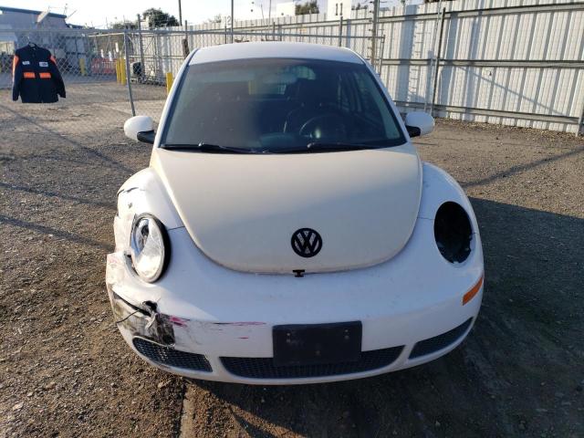 3VWPG3AG4AM005091 - 2010 VOLKSWAGEN NEW BEETLE WHITE photo 5