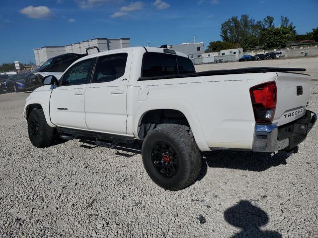 5TFAZ5CN3MX098789 - 2021 TOYOTA TACOMA DOUBLE CAB WHITE photo 2