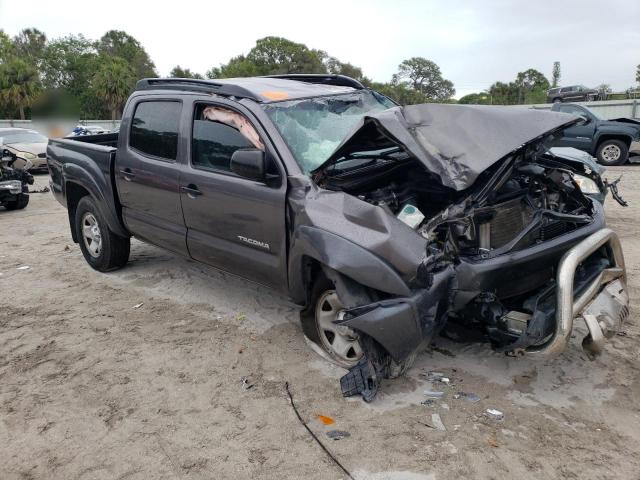 5TFJU4GNXFX085303 - 2015 TOYOTA TACOMA DOUBLE CAB PRERUNNER GRAY photo 4