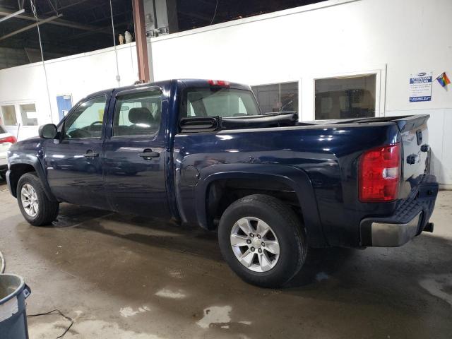 3GCPKPE38BG327863 - 2011 CHEVROLET SILVERADO K1500 BLUE photo 2