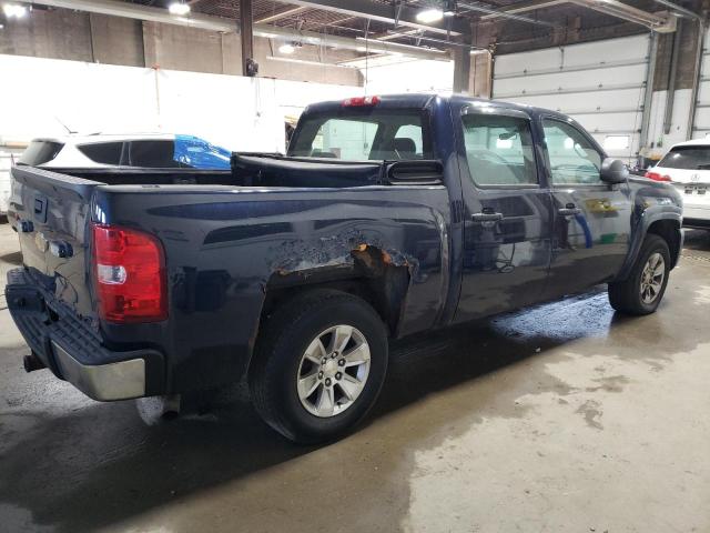 3GCPKPE38BG327863 - 2011 CHEVROLET SILVERADO K1500 BLUE photo 3