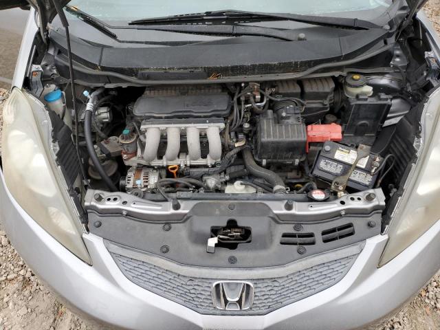 JHMGE8H24AC006595 - 2010 HONDA FIT SILVER photo 11