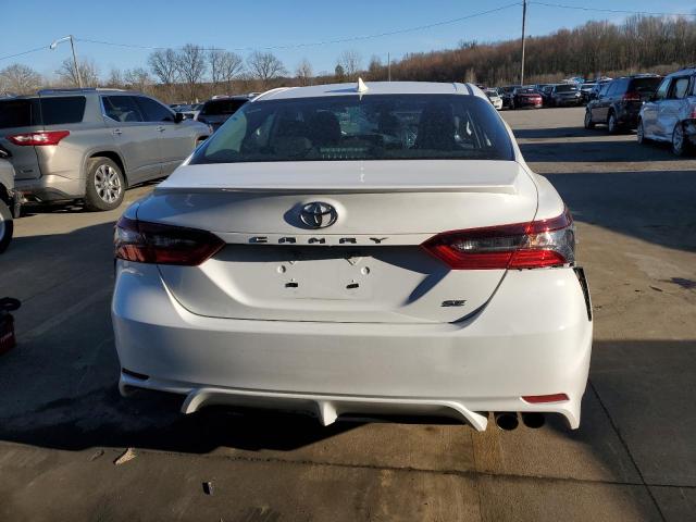 4T1G11AK9RU861776 - 2024 TOYOTA CAMRY SE NIGHT SHADE WHITE photo 6
