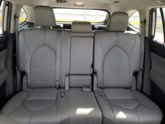 5TDGZRAHXMS058228 - 2021 TOYOTA HIGHLANDER XLE 银色 照片 10